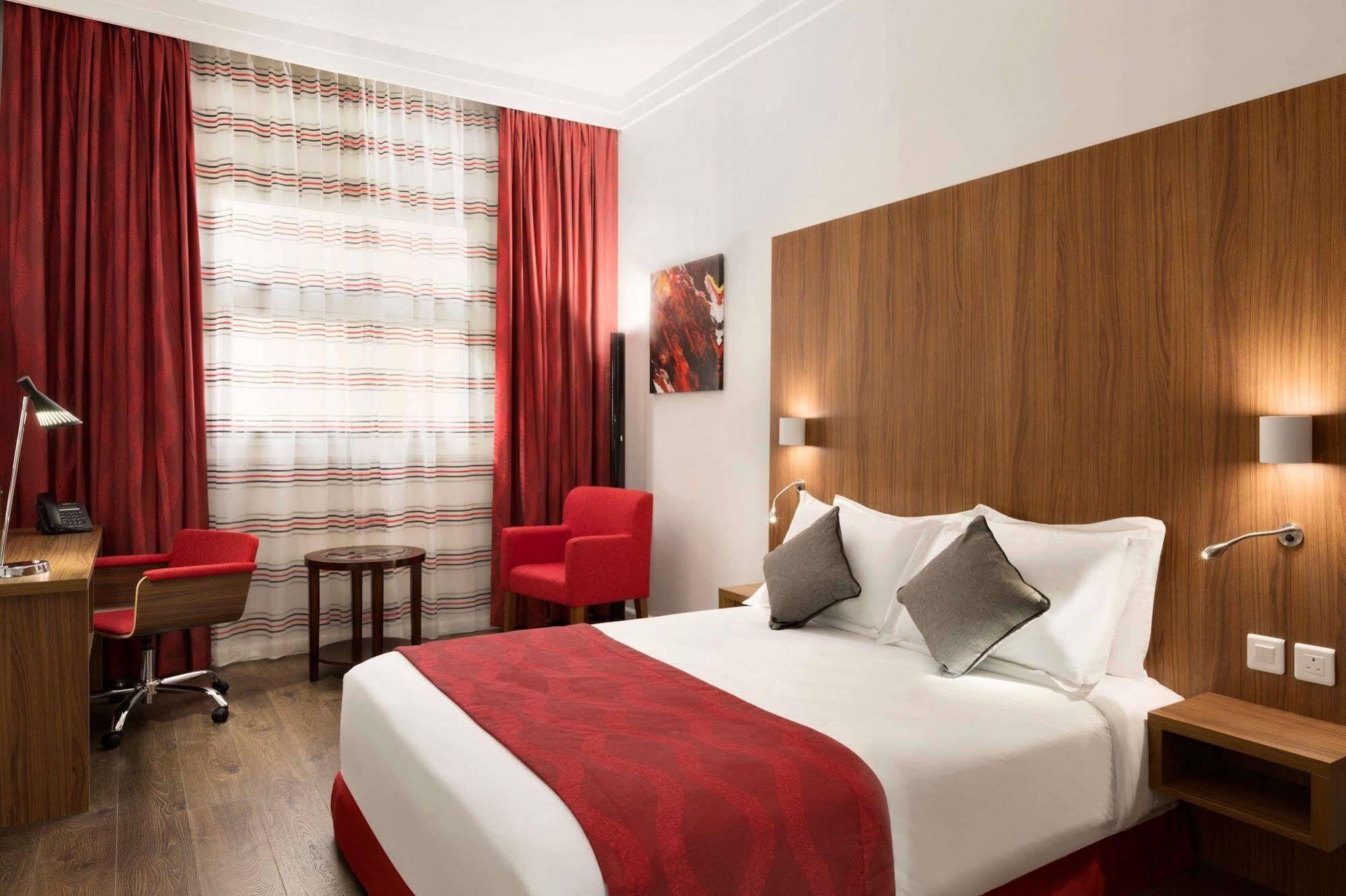Ramada Encore Al Khobar Olaya Bagian luar foto