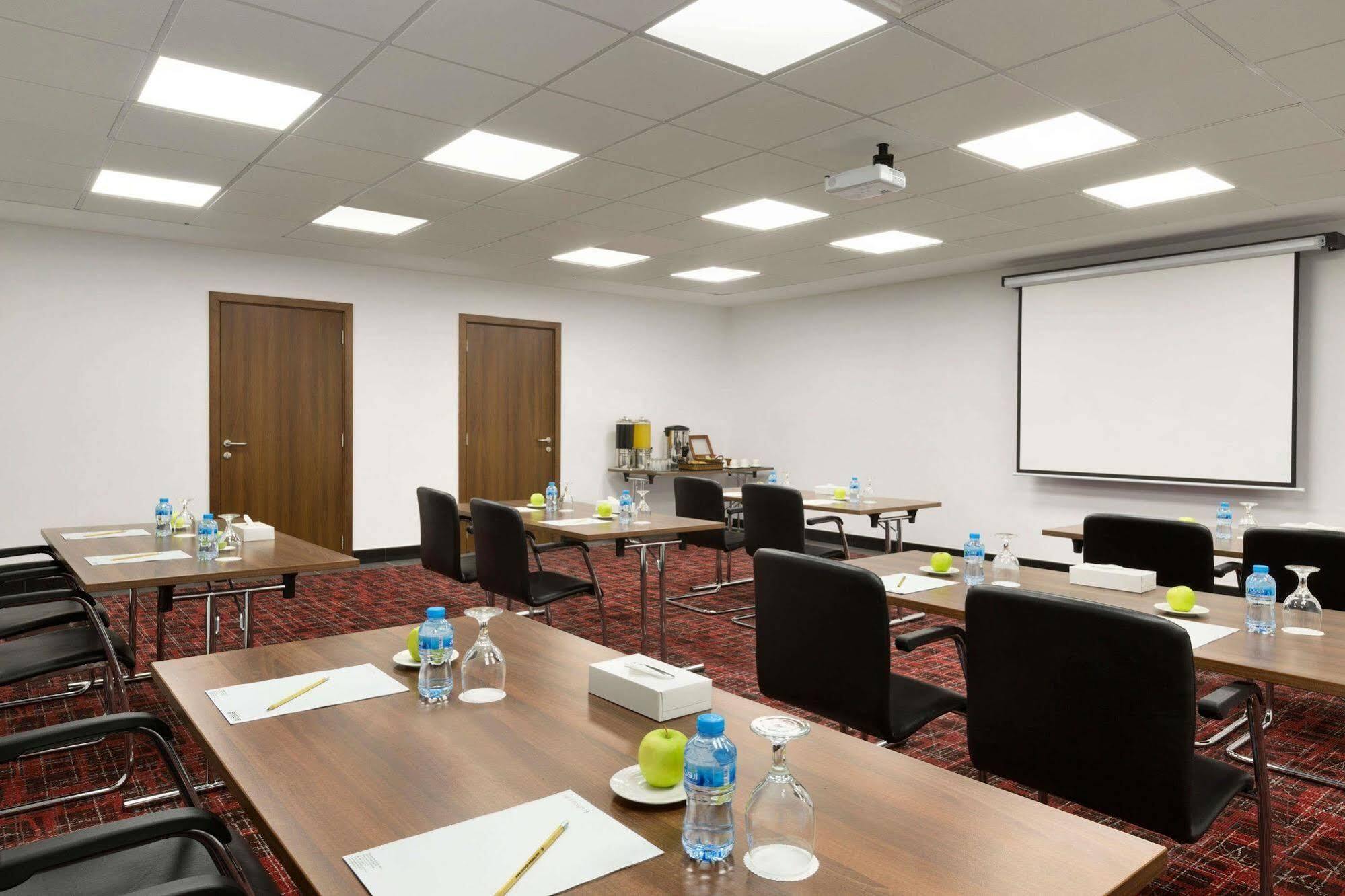 Ramada Encore Al Khobar Olaya Bagian luar foto
